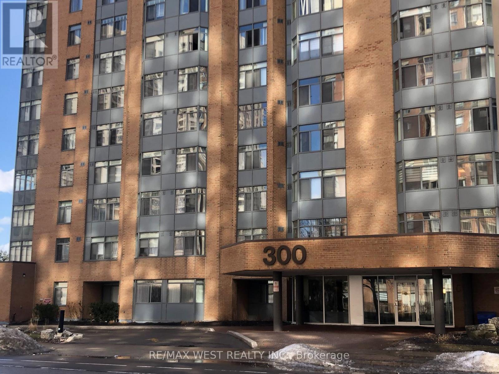 1007 - 300 WEBB DRIVE