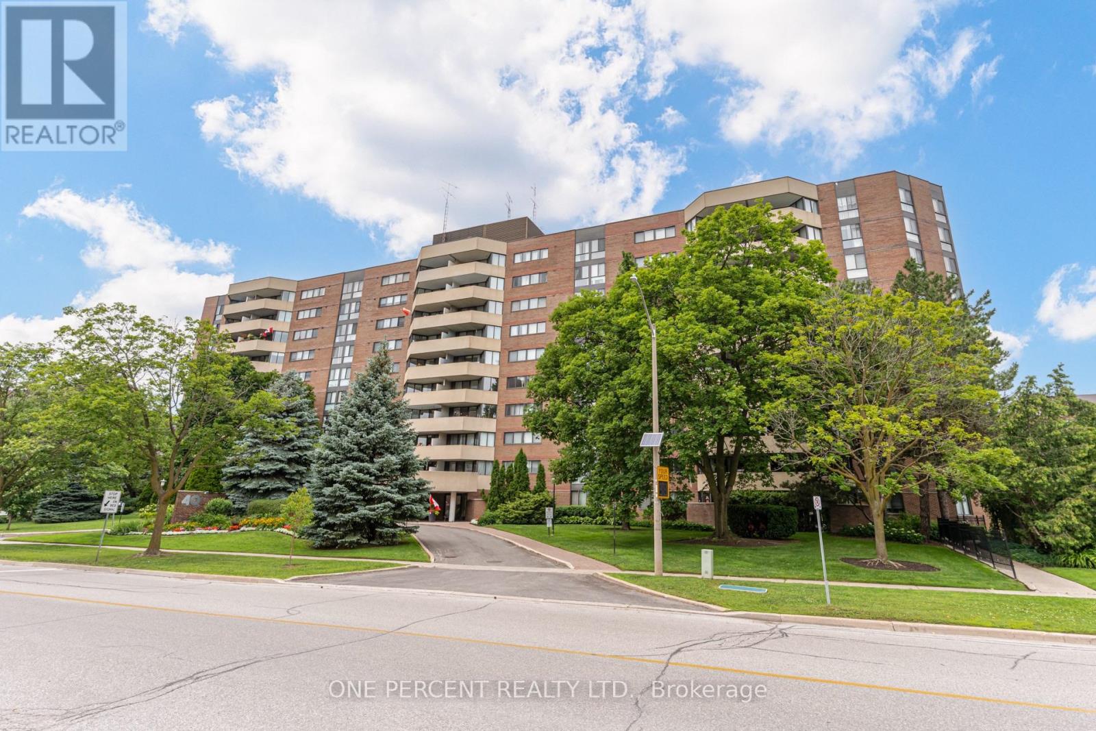 302 - 40 BAIF BOULEVARD