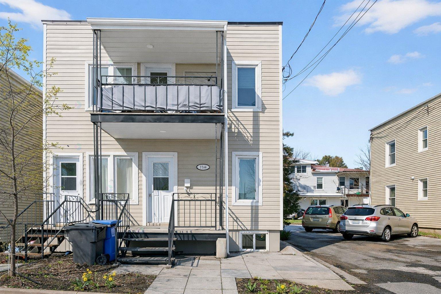 For sale: 1144-1156 Rue Delorme, Saint-Hyacinthe, Quebec J2S2J2 ...