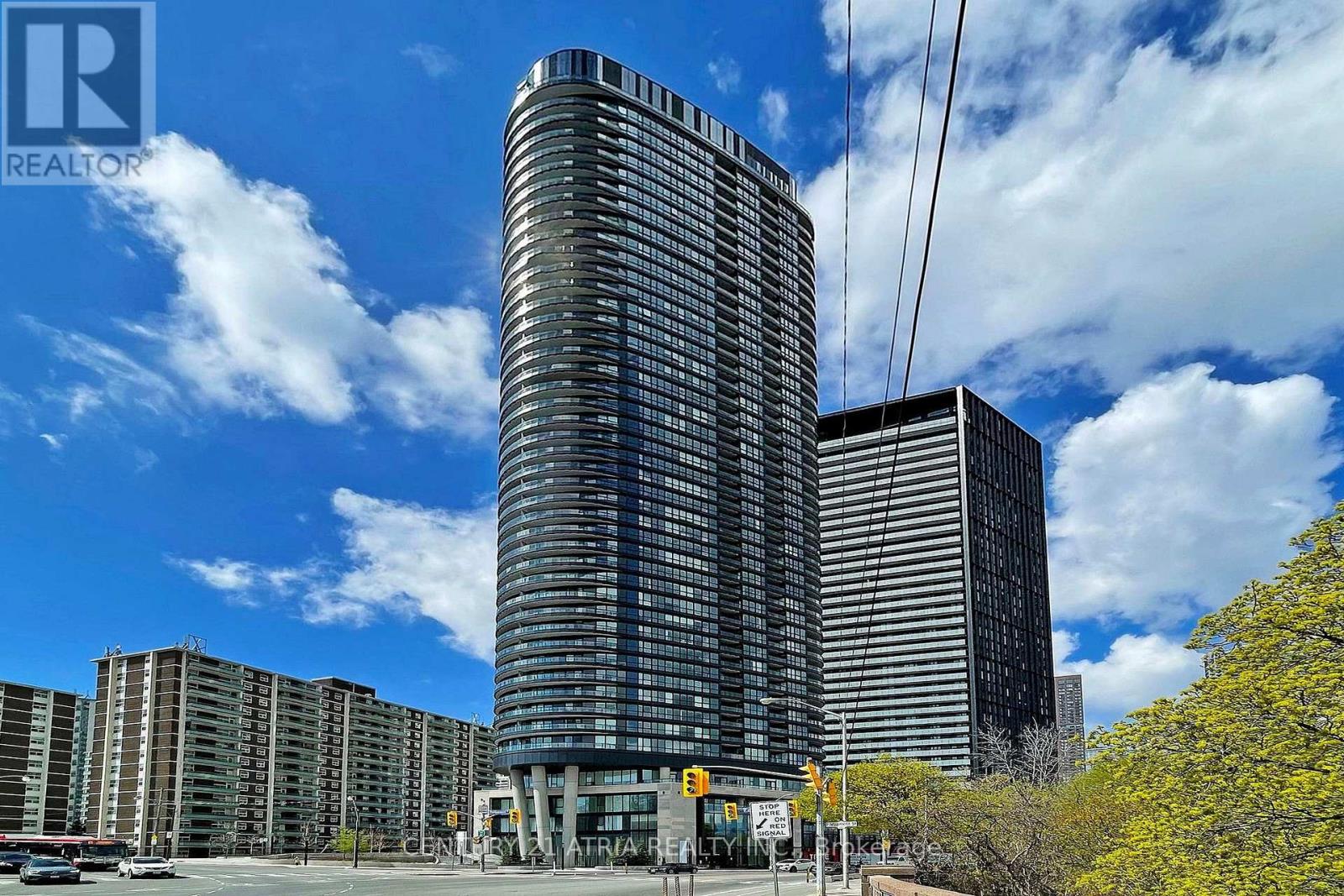 420 - 585 BLOOR STREET E