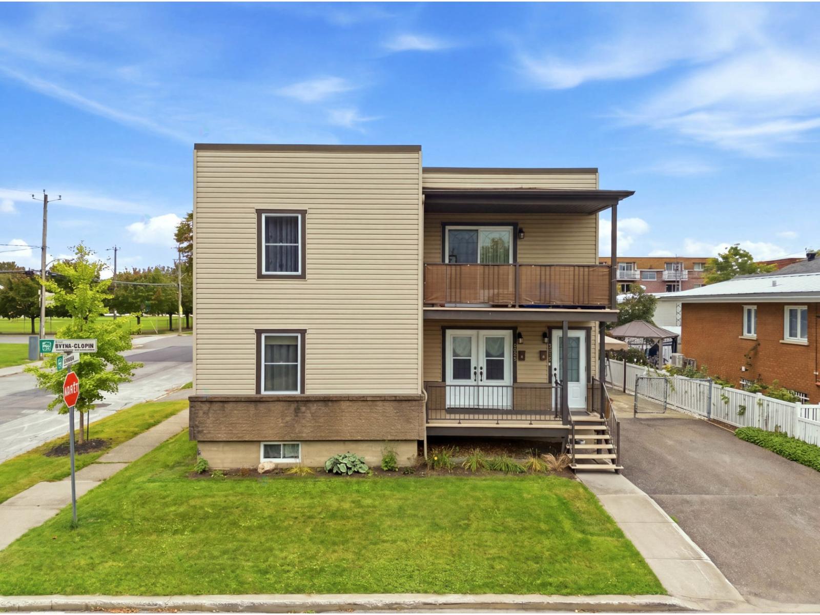 2605-2615 Av. Sylva-Clapin — photo 1