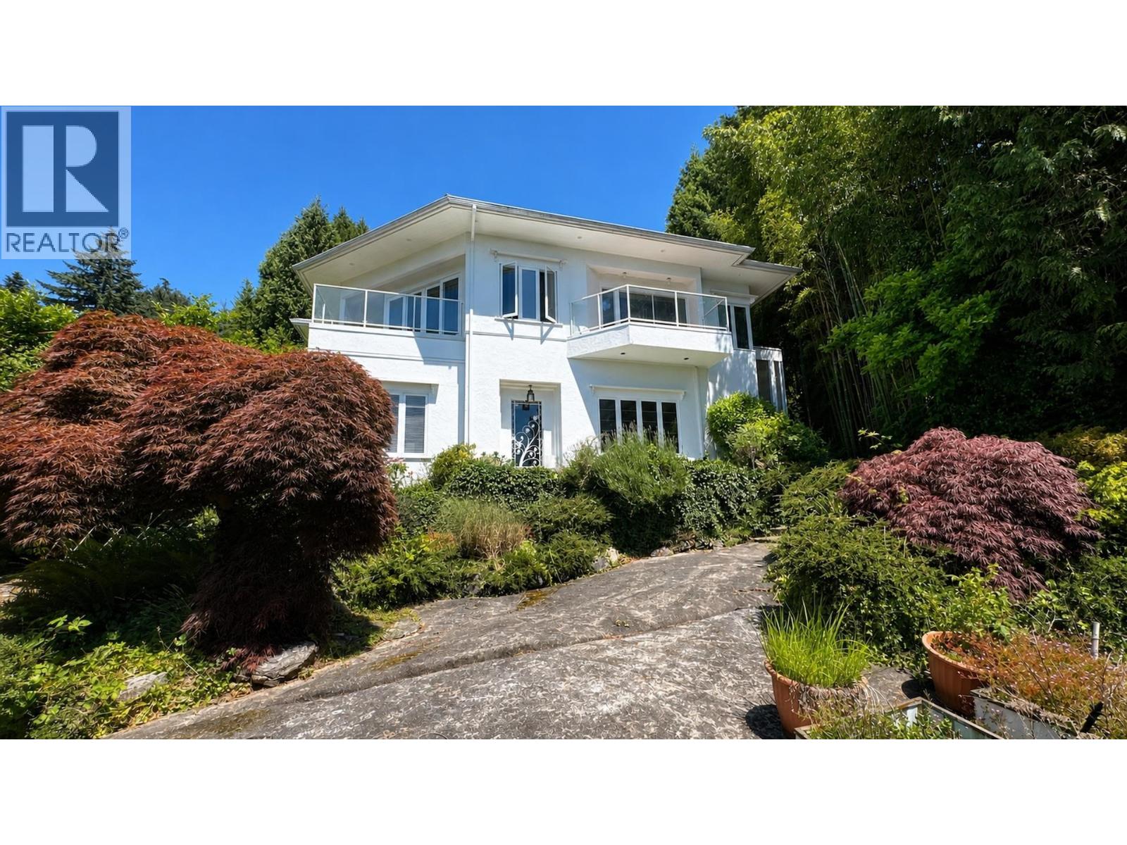 For rent: 4468 STONE CRES CRESCENT, West Vancouver, British Columbia ...