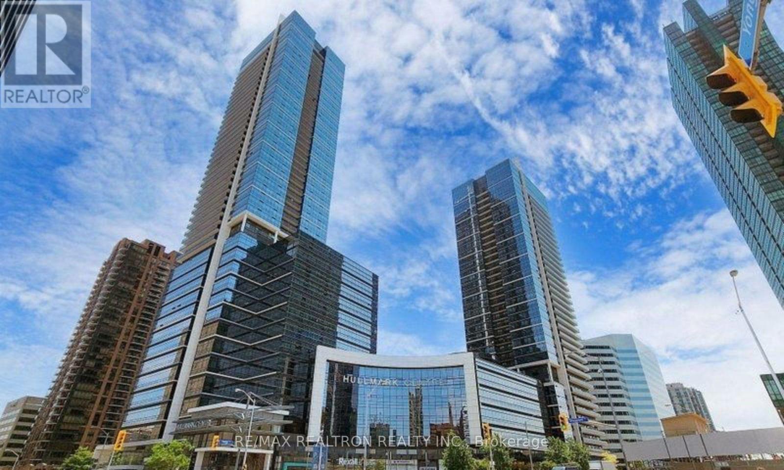 1825 - 5 Sheppard Avenue East