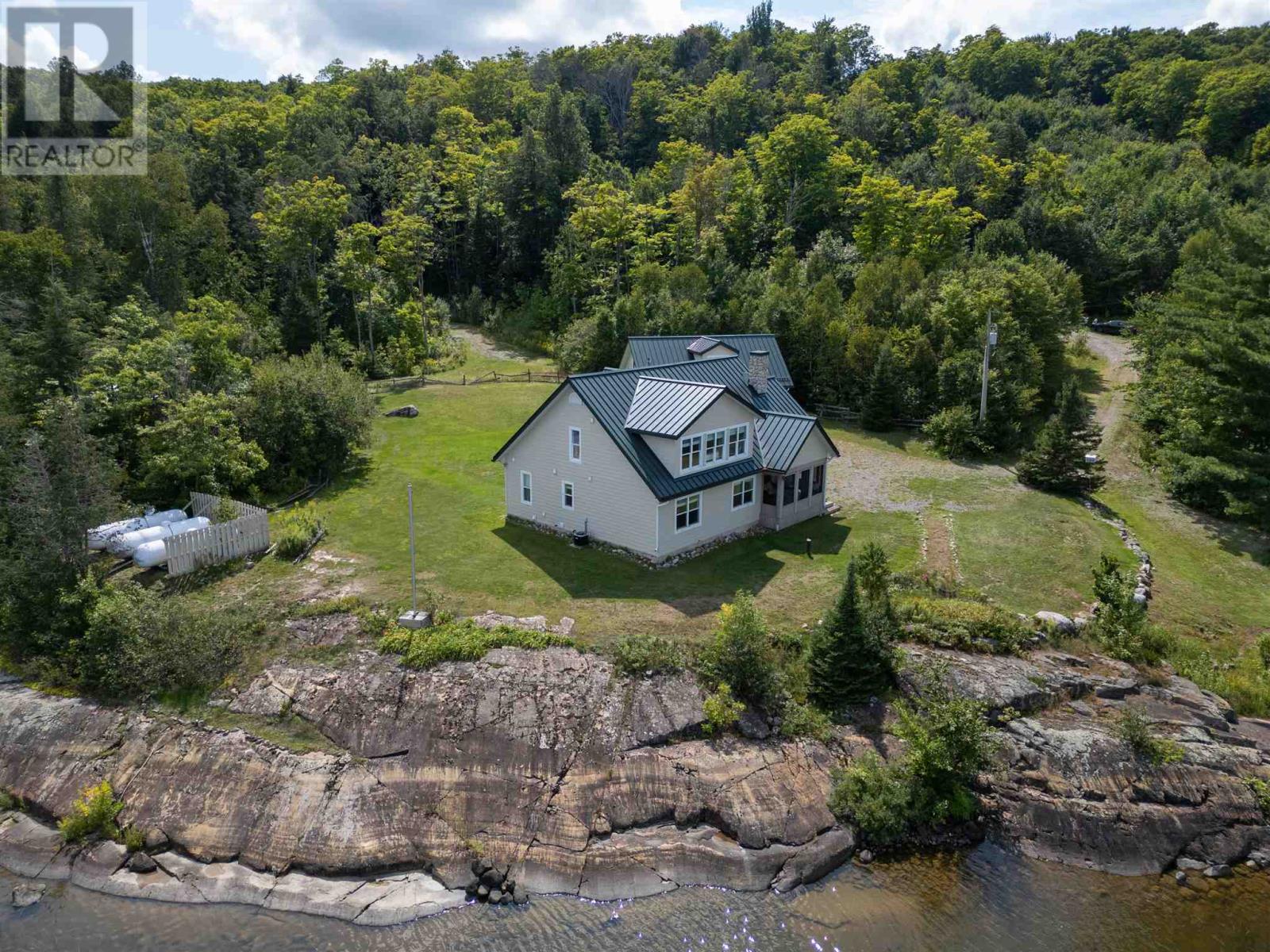 For sale: 2129 Centre Line RD, Bruce Mines, Ontario P0R1C0