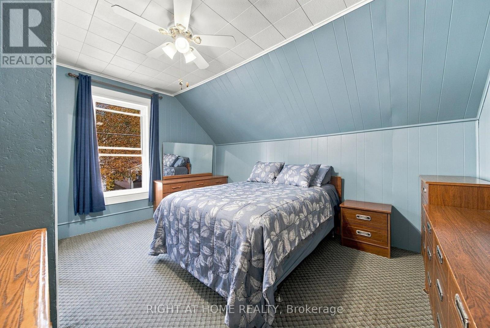For sale: 8 MARIA STREET, Penetanguishene, Ontario L9M1L6