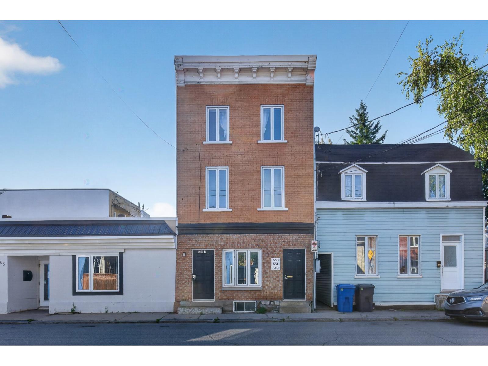 549-553 1/2 Av. des Oblats — photo 1