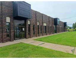 For rent: 3410 Boul. Thimens, Montréal (Saint-Laurent), Quebec H4R1V6 ...