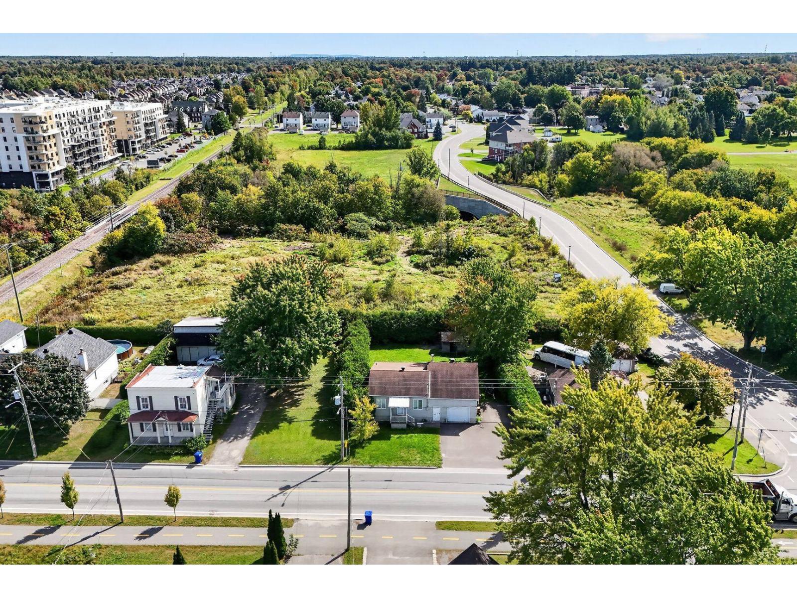 For sale: 18350 Rue Victor, Mirabel, Quebec J7J1P4 - 22140610 | REALTOR.ca