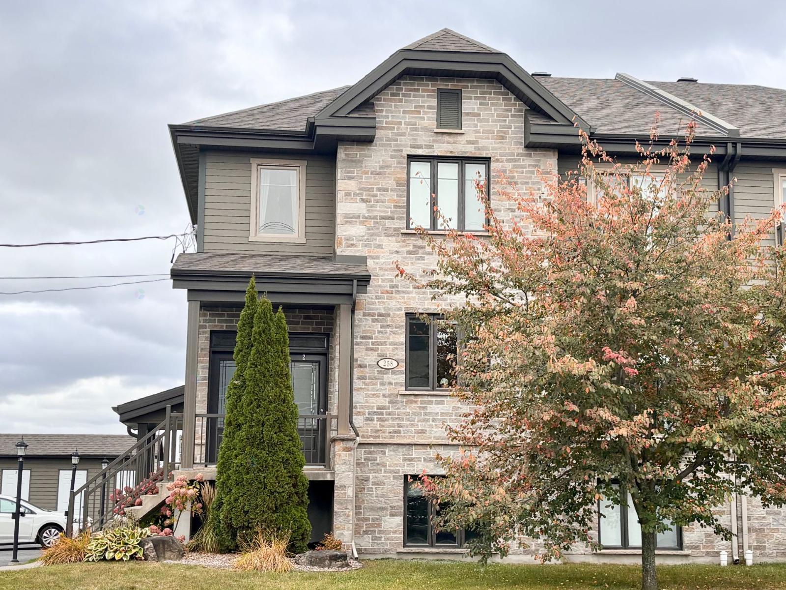 For sale: 258 Av. Pie-X, #2, Victoriaville, Quebec G6R0Z3