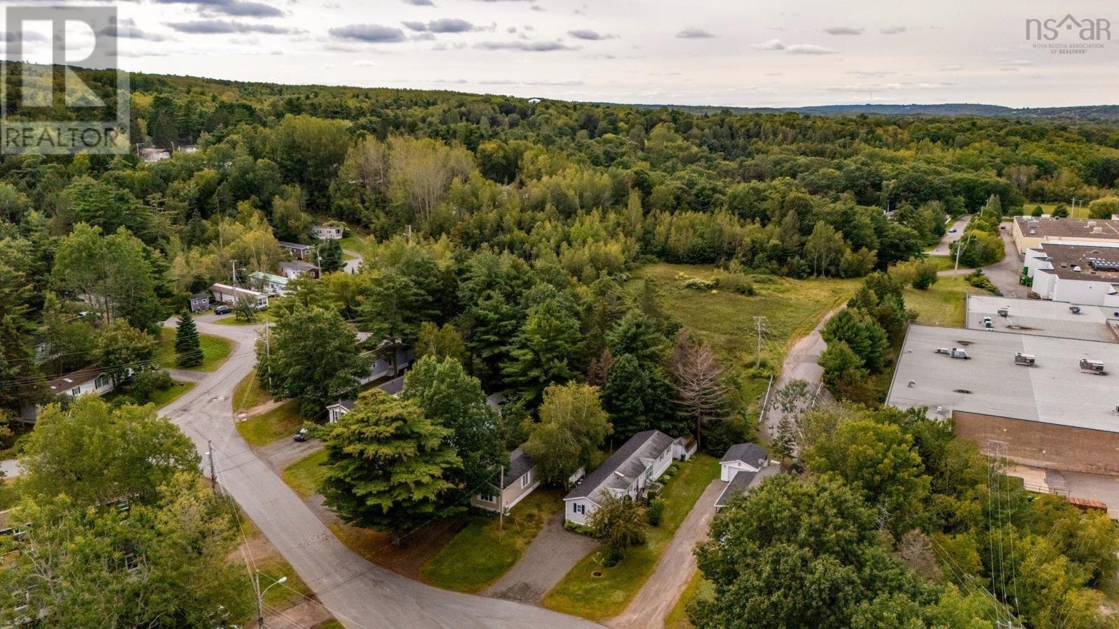For sale: 33 Commodore Court, New Minas, Nova Scotia B4N5N5