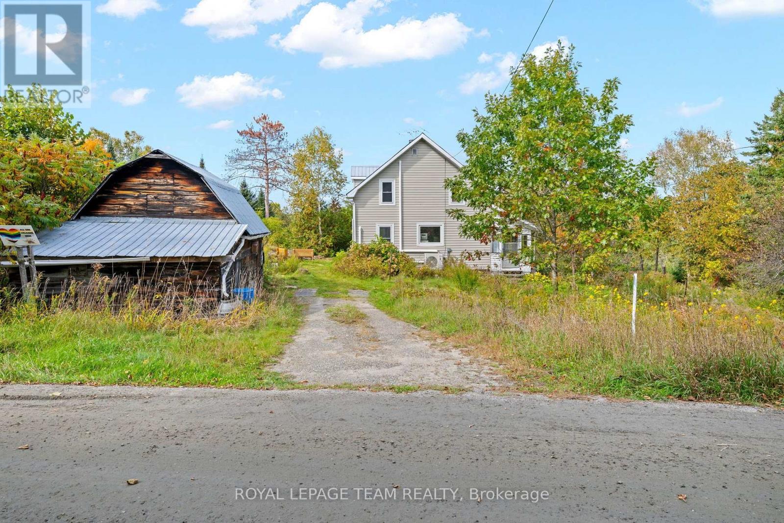 An Overhead Direction Sign For sale: 328 CLYDE FORKS ROAD, Lanark Highlands, Ontario K0G1K0 ...