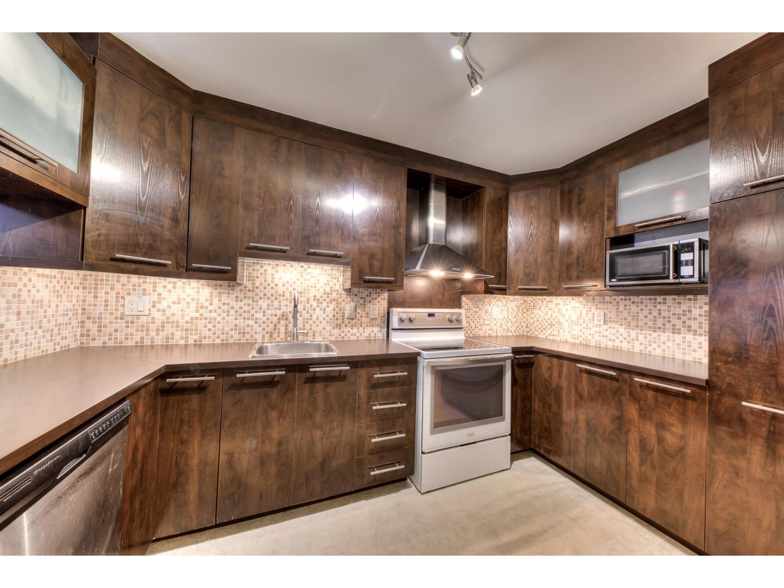 3945 Av. Colomb, #301 — photo 3