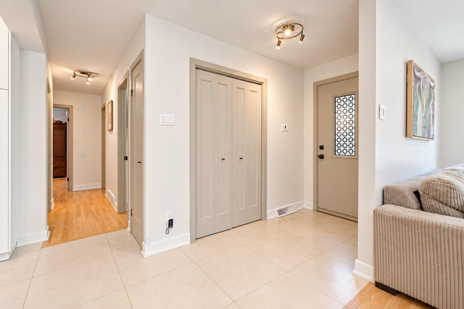 22 Rue Roussin — photo 3