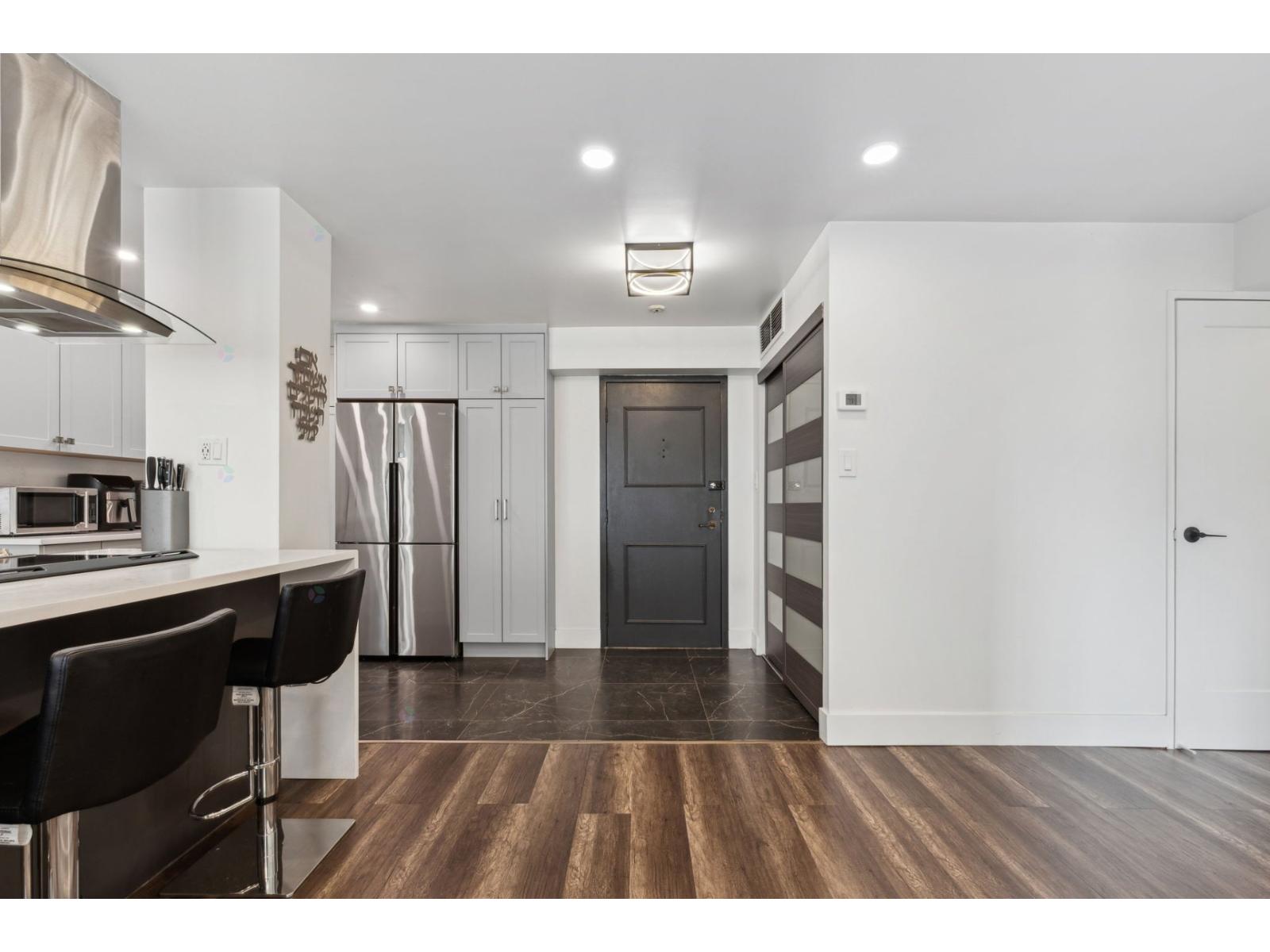 5900 Av. Armstrong, #801 — photo 1