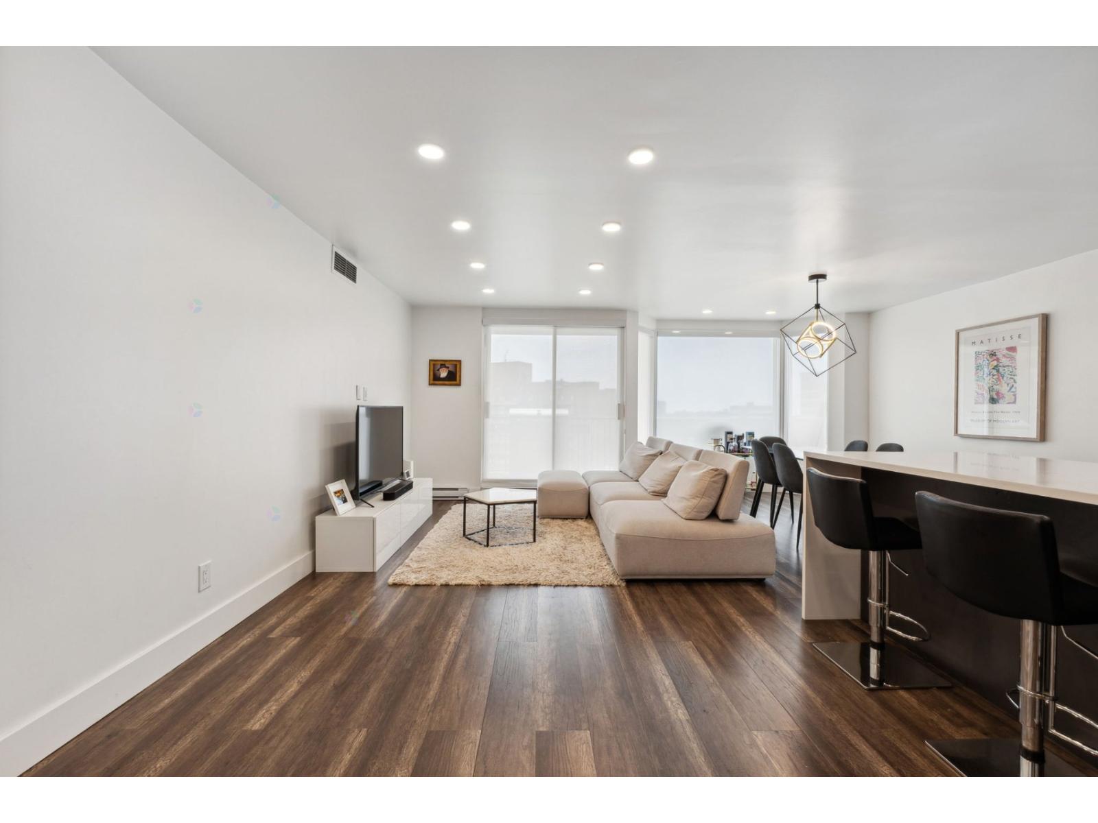 5900 Av. Armstrong, #801 — photo 3
