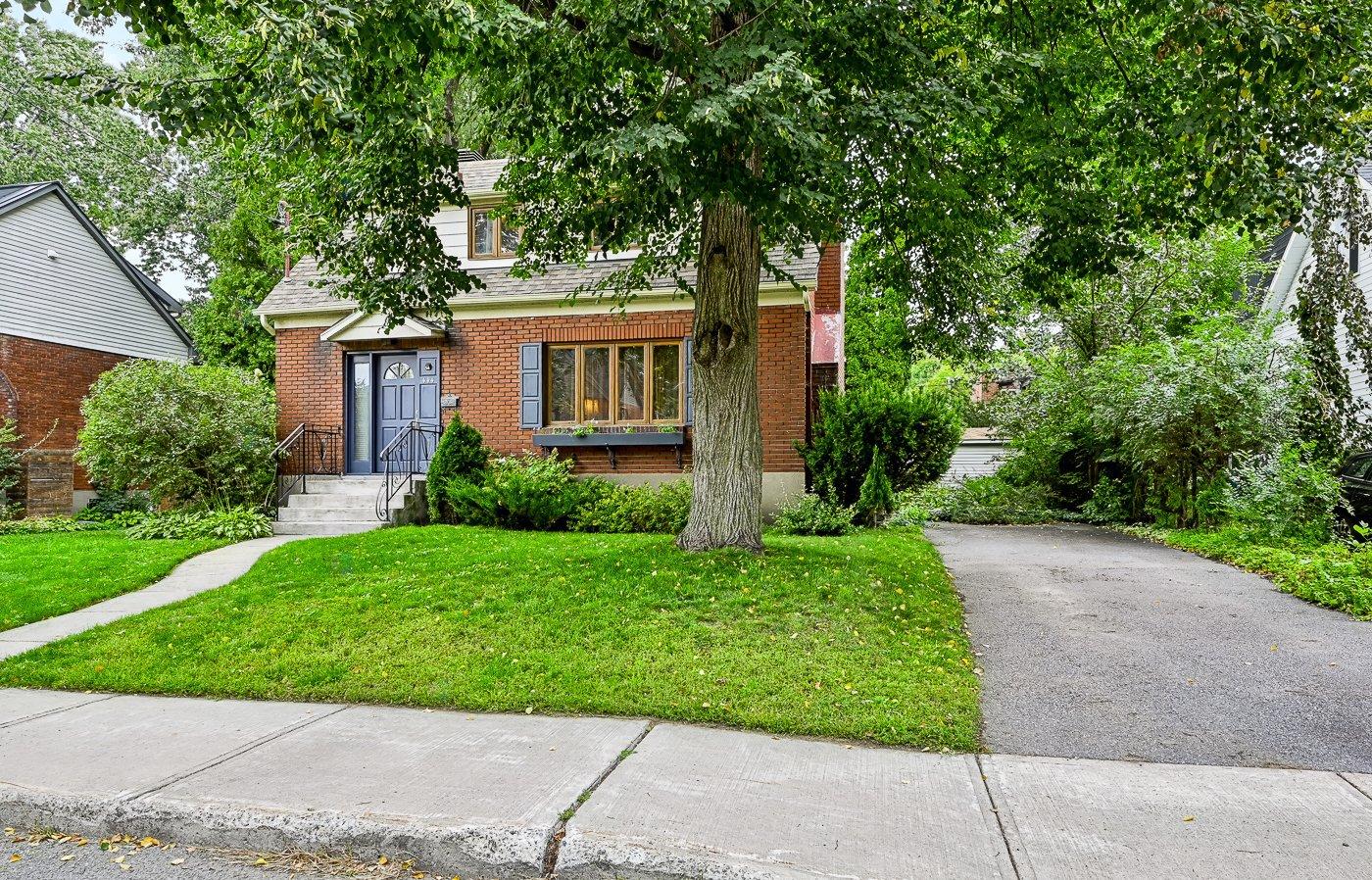 444 Av. Curzon — photo 3