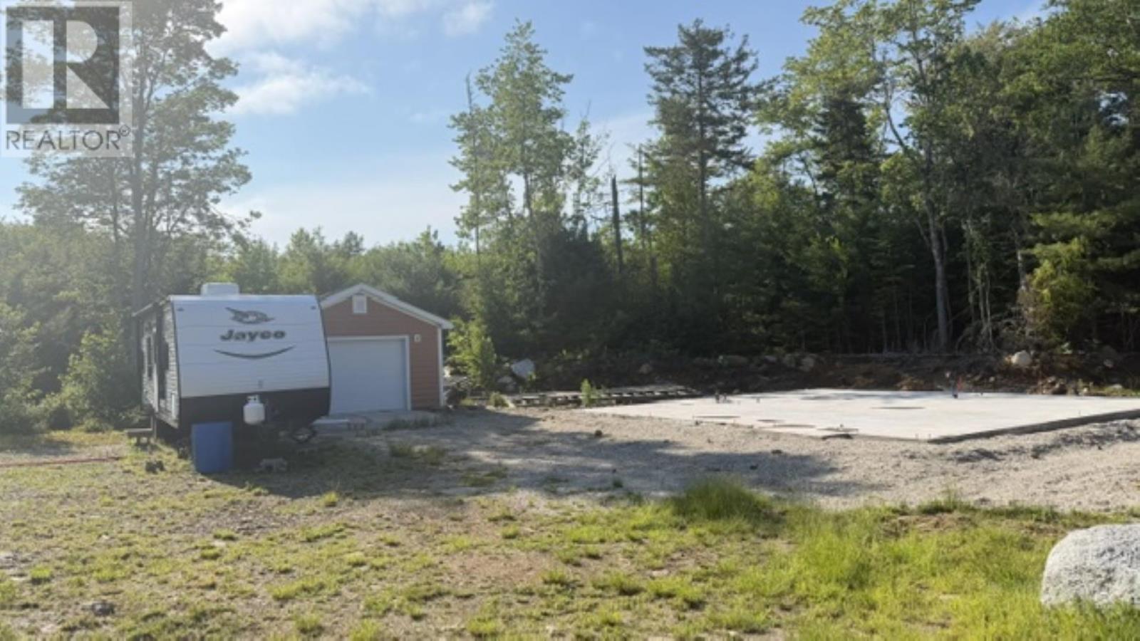 27 Riverside Cove