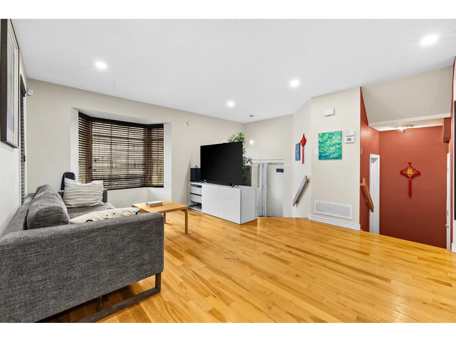 415 Av. Émile-Pominville — photo 3