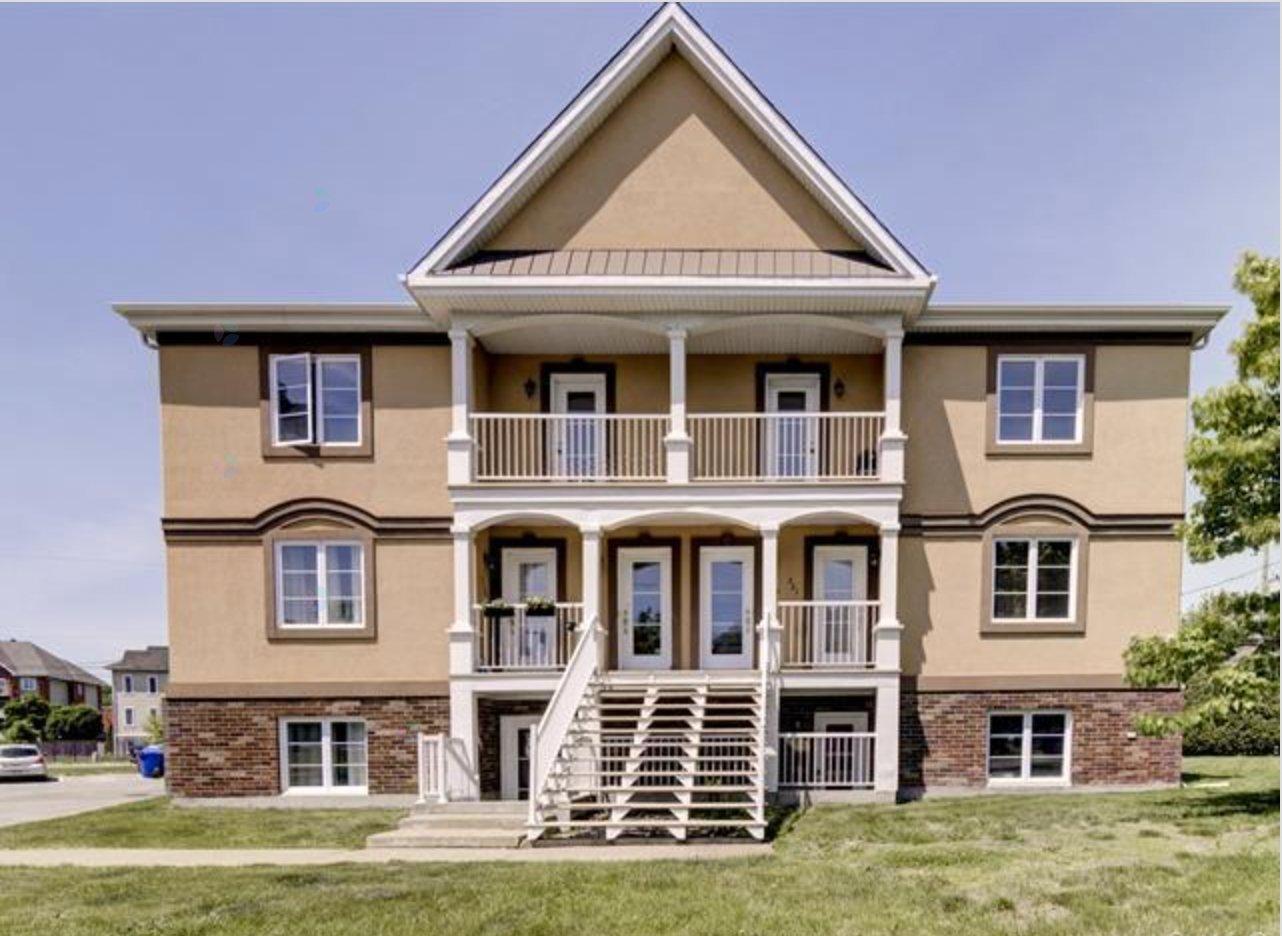 323 Place Corbeil — photo 1