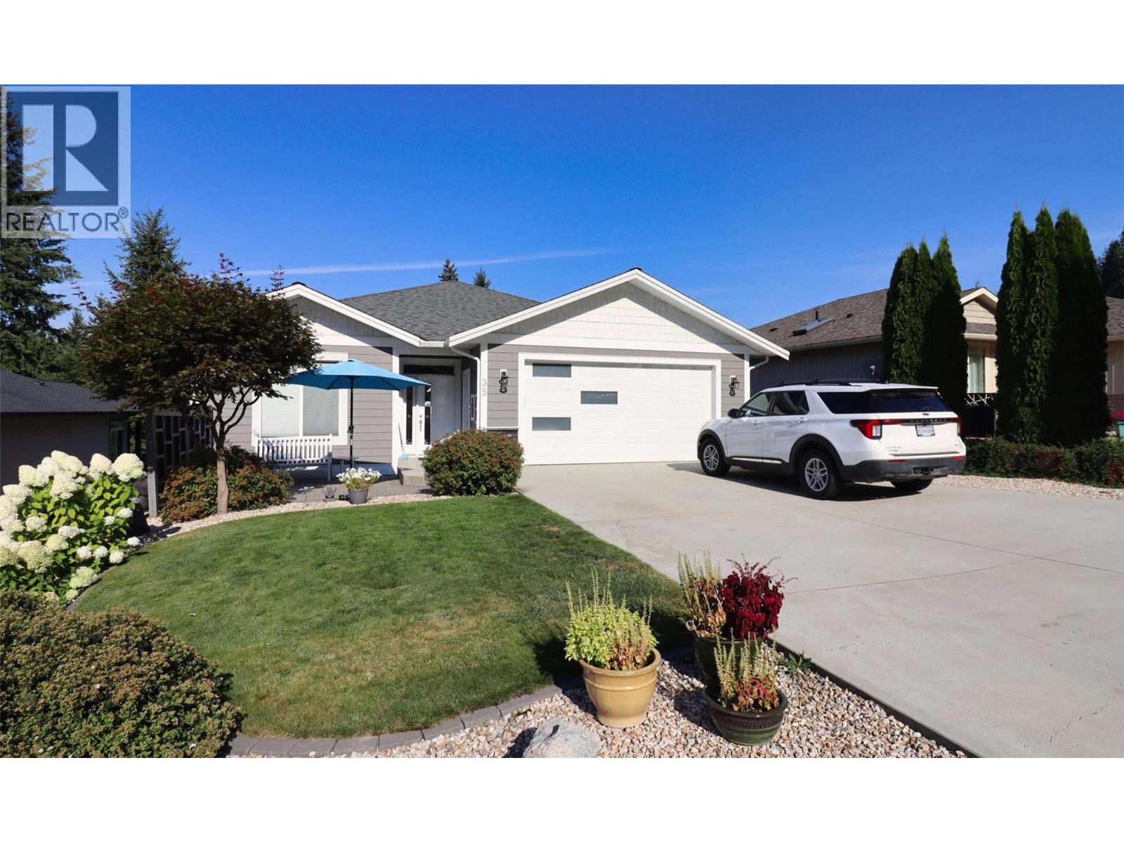 もこぱ For sale: 2592 Alpen Paradies Road Unit# 35, Blind Bay, British