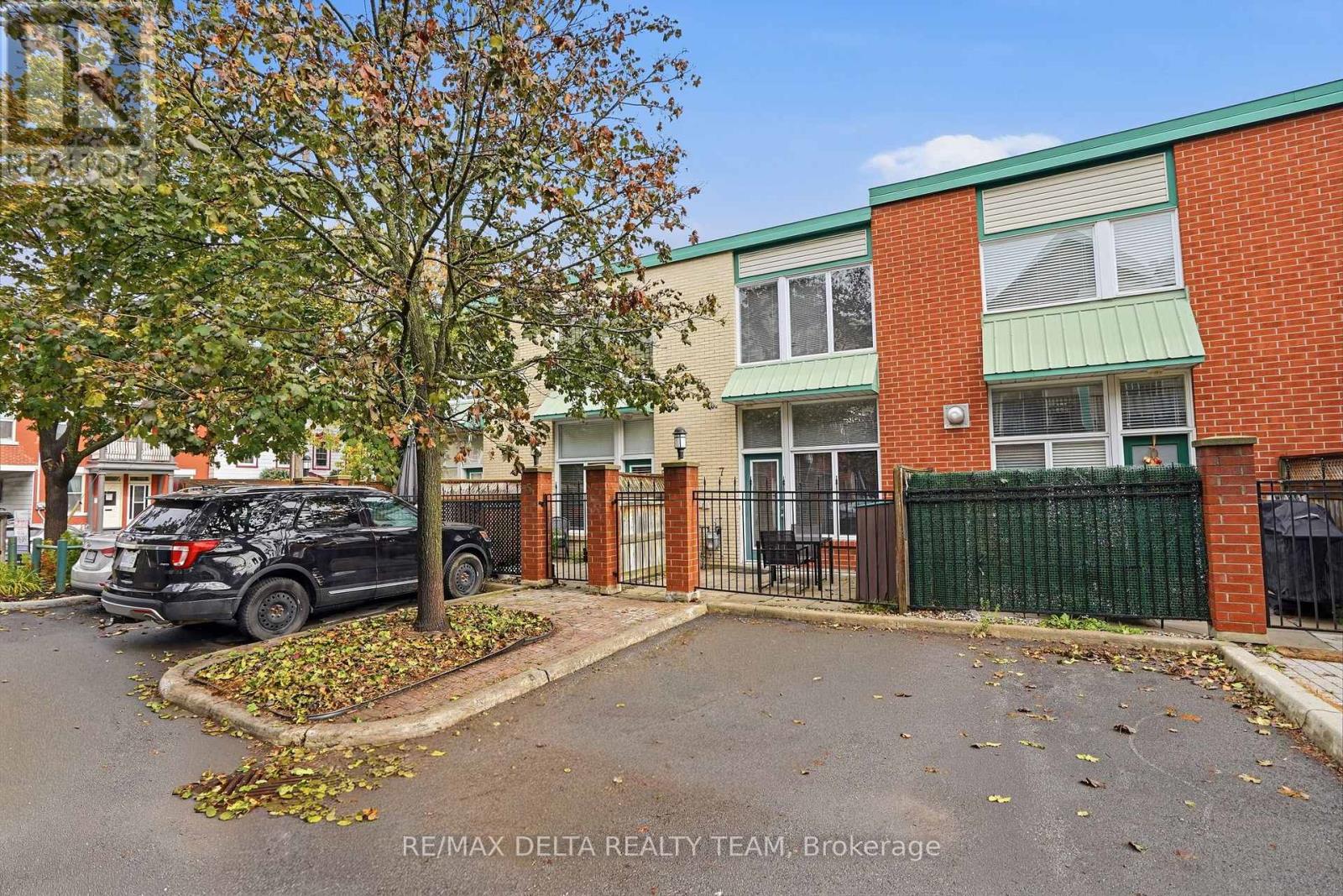 For rent: 7 - 170 CATHCART STREET, Ottawa, Ontario K1N5B9 - X13862752 ...
