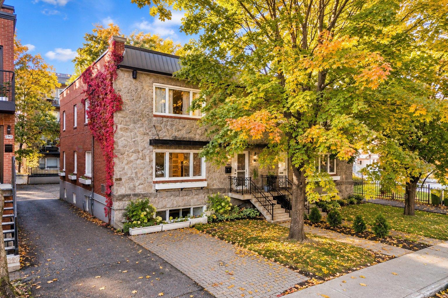2935-2939 Av. Lacombe — photo 1