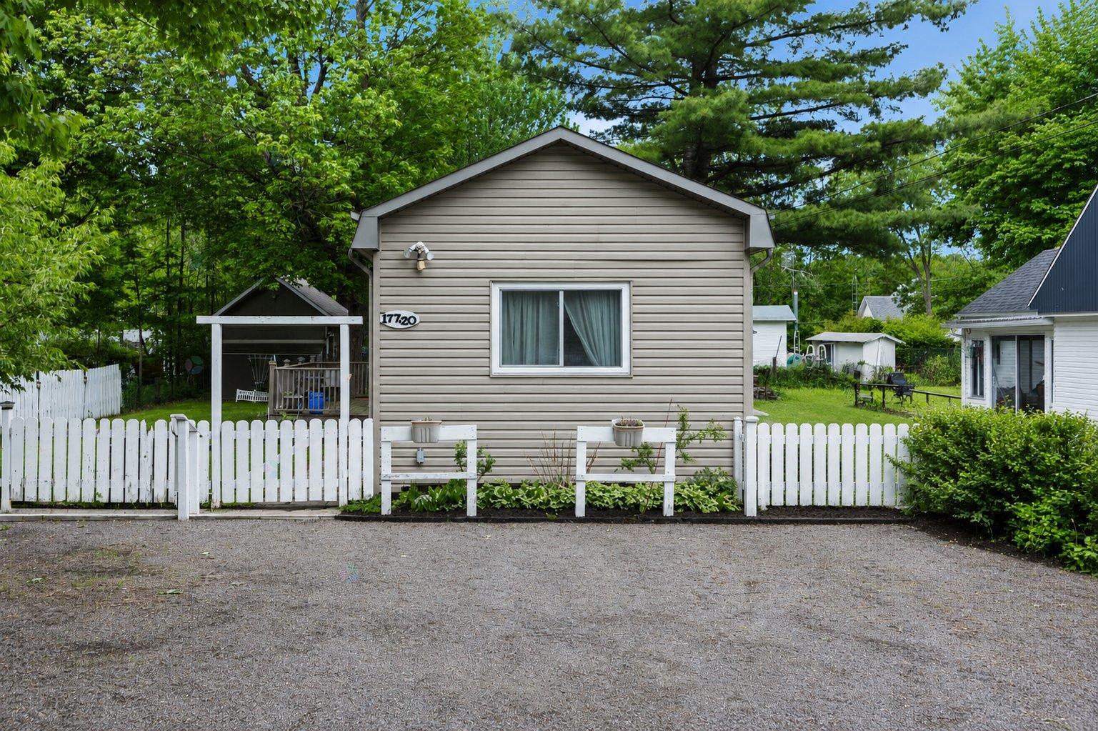 FM TOWNSIIUX20 難あり For sale: 177-20 Route 201, Rigaud, Quebec J0P1P0 - 16597385