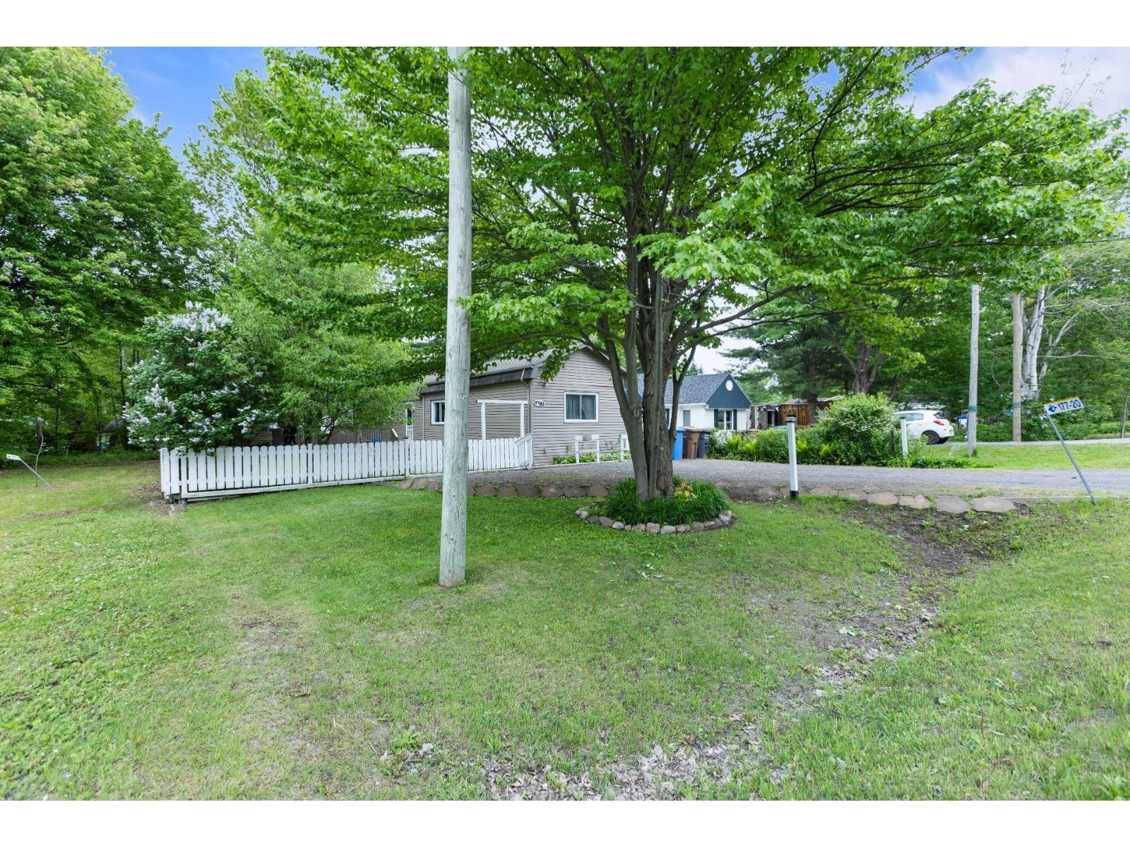 For sale: 177-20 Route 201, Rigaud, Quebec J0P1P0 - 16597385