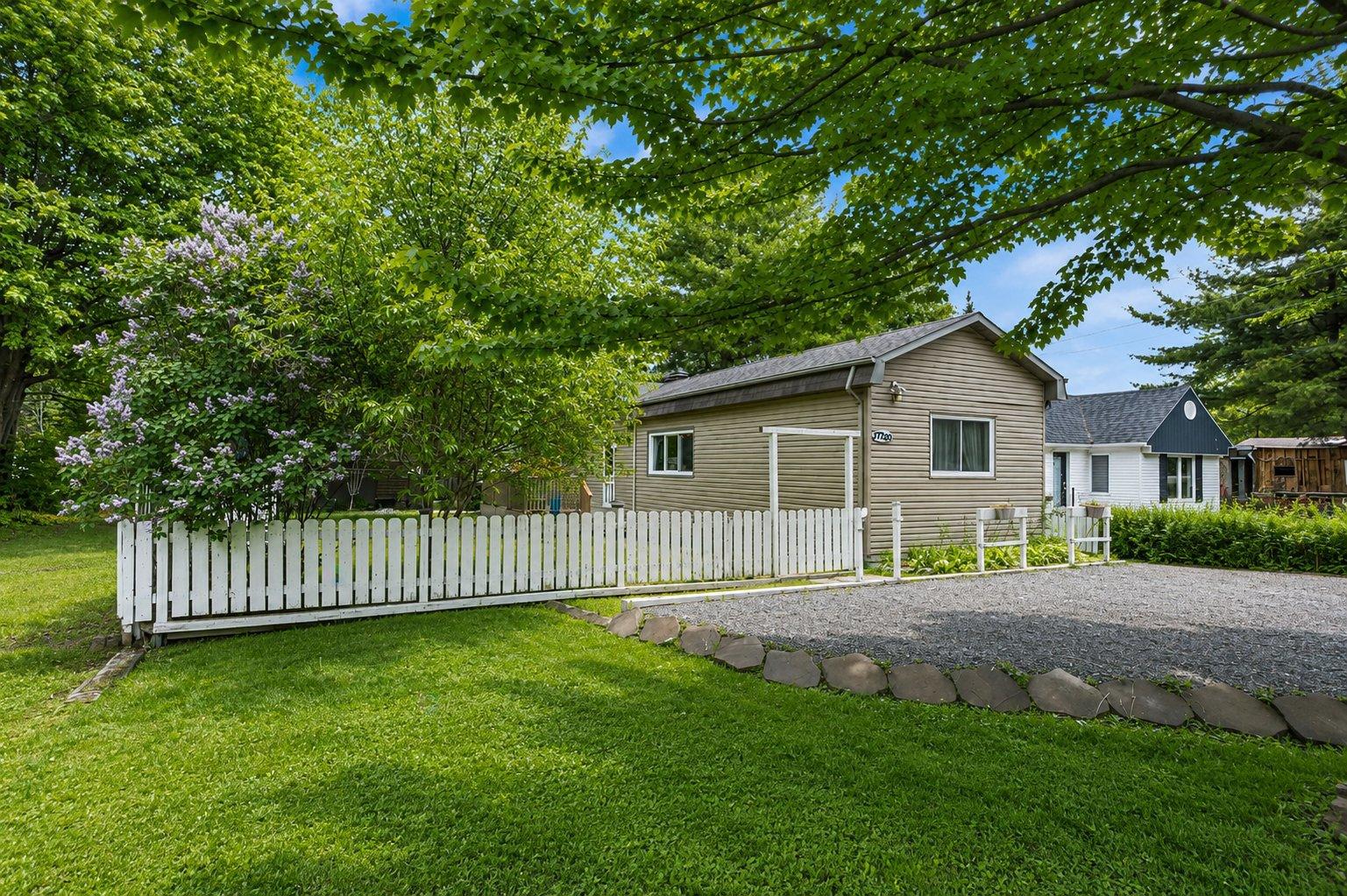 For sale: 177-20 Route 201, Rigaud, Quebec J0P1P0 - 16597385