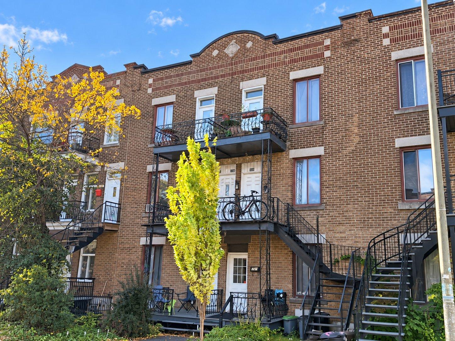 7540-7550 Av. Querbes — photo 2