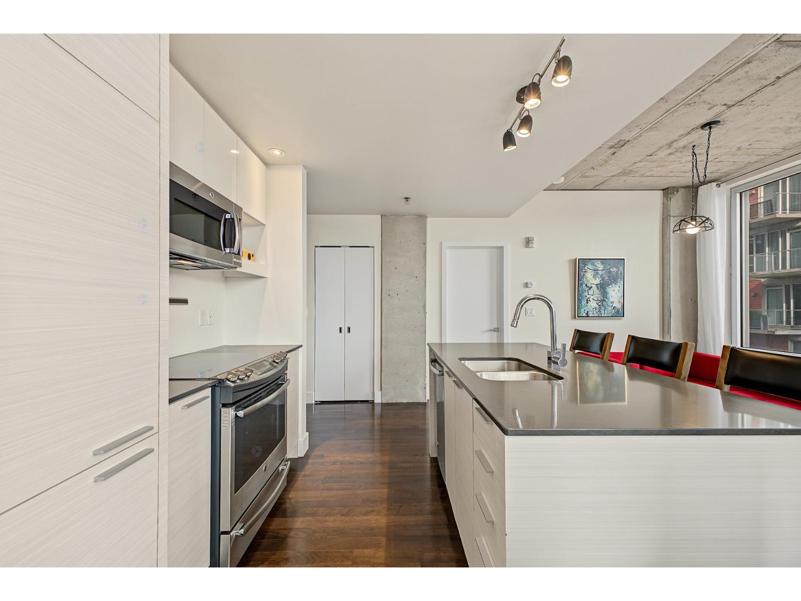 888 Rue Wellington, #710 — photo 3