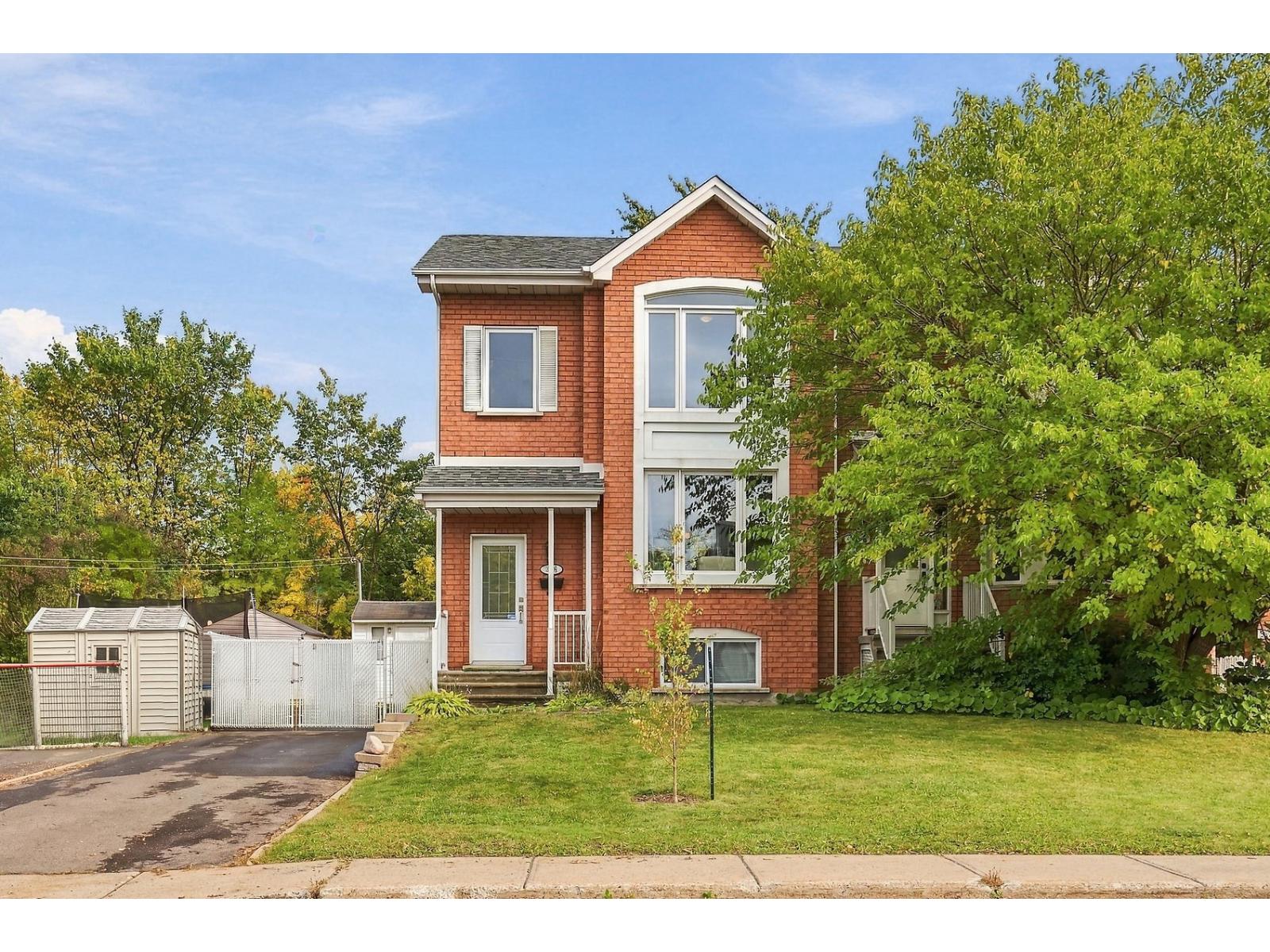 386Z Boul. Roberval E. — photo 2
