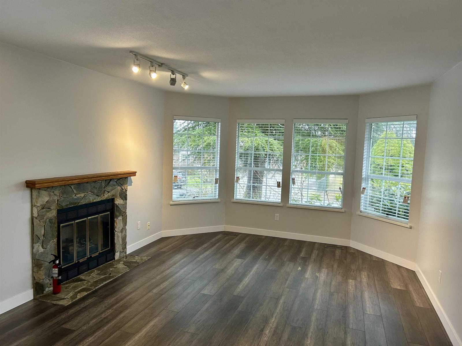 For sale: 9419 159 STREET, Surrey, British Columbia V4N3B9