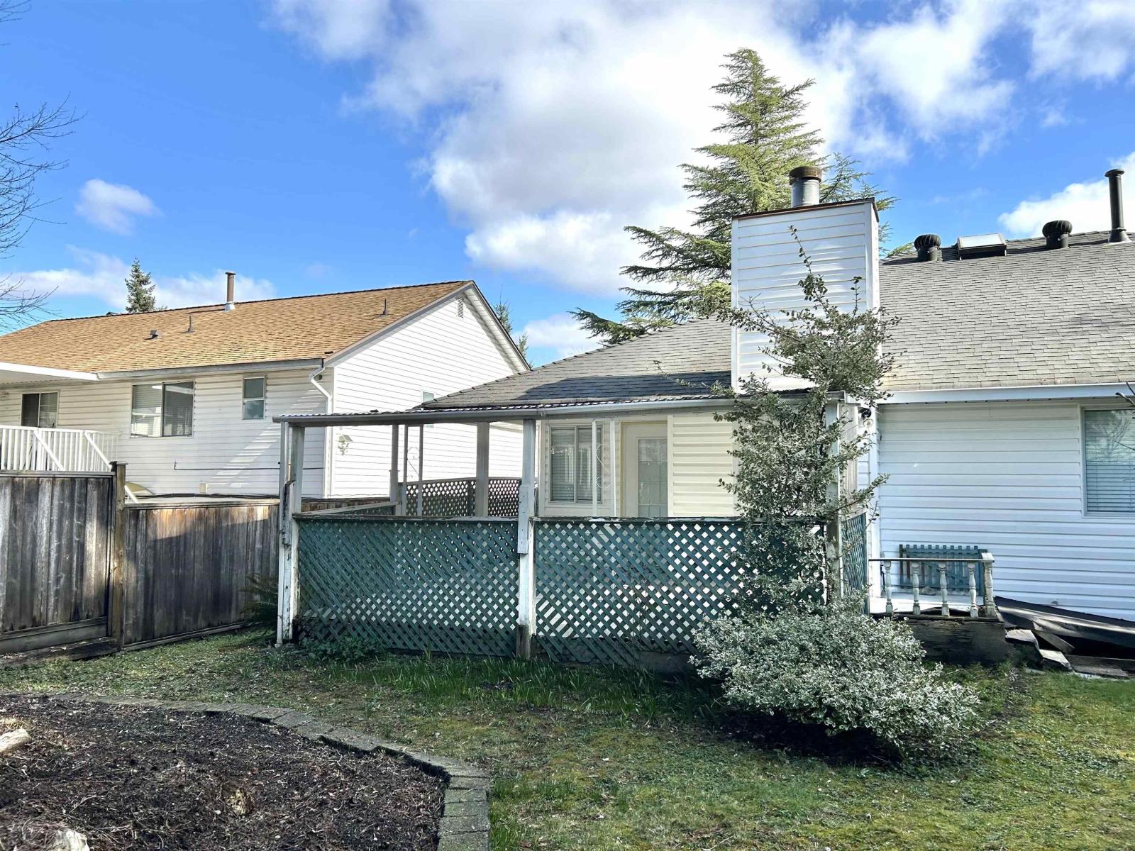 For sale: 9419 159 STREET, Surrey, British Columbia V4N3B9
