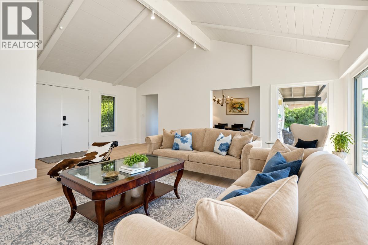 1115 GROVELAND COURT