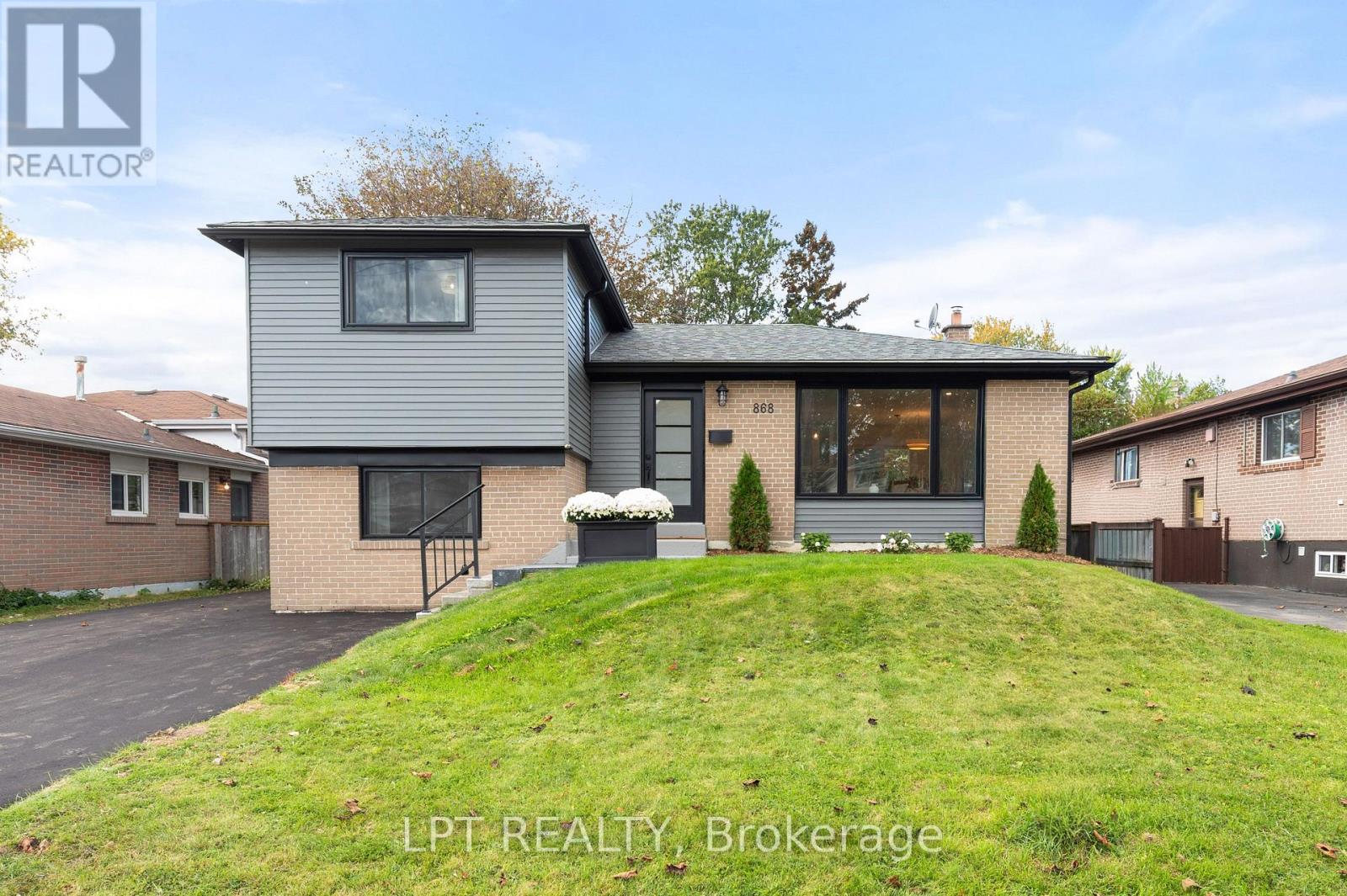 For sale: 868 LIVERPOOL ROAD, Pickering (Bay Ridges), Ontario L1W1S4 ...