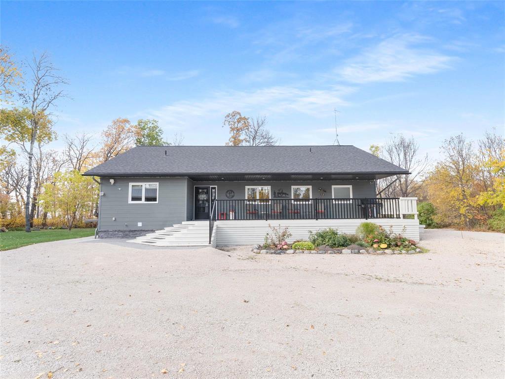 For sale: 154 Lakeshore Road, Steep Rock, Manitoba R0C2Y0 - 202625510 ...