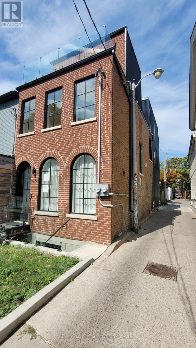 For rent: LOWER - 66 ARGYLE STREET, Toronto (Trinity-Bellwoods ...