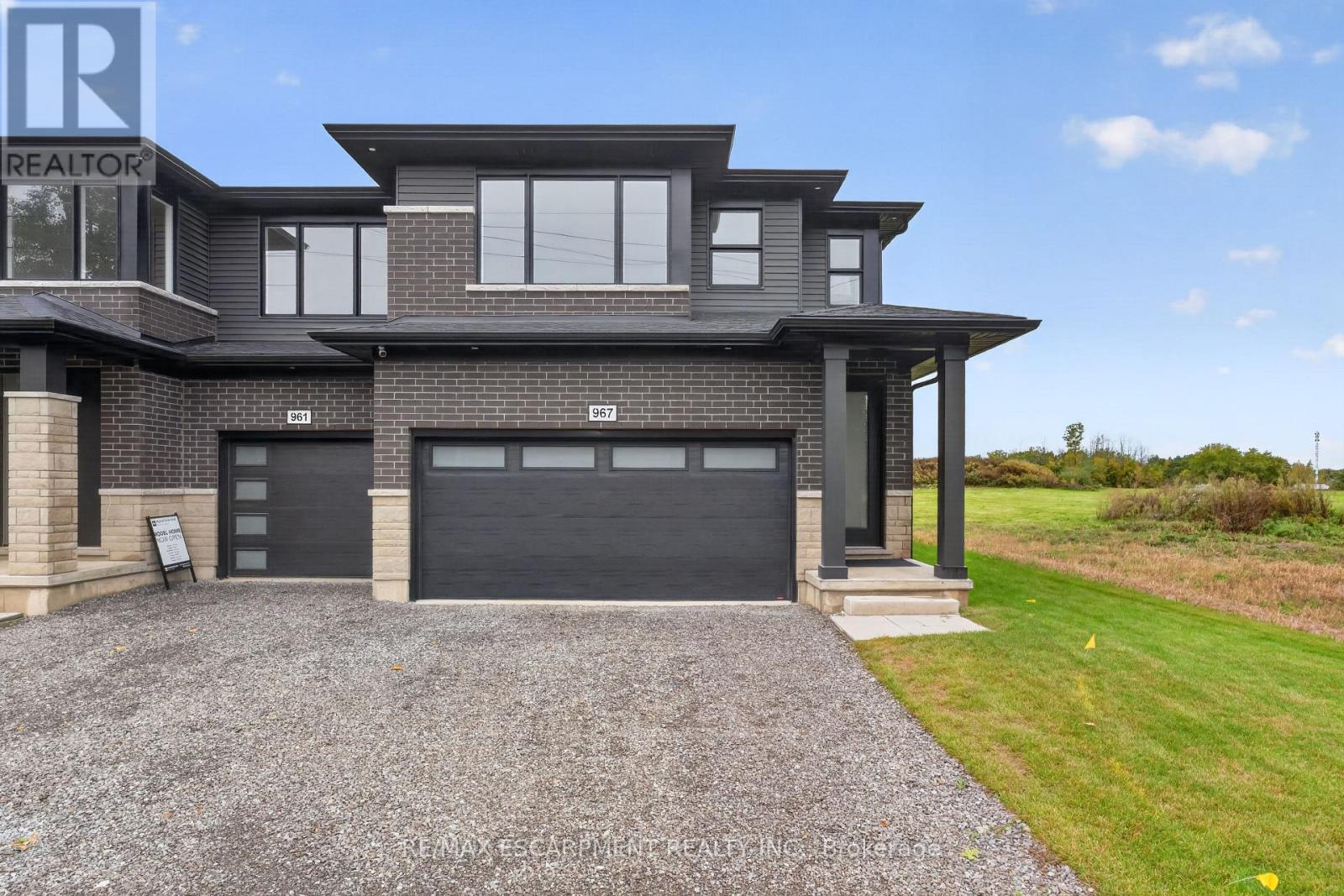 For sale: 967 CLARE AVENUE, Welland (N. Welland), Ontario L3C3C2 ...