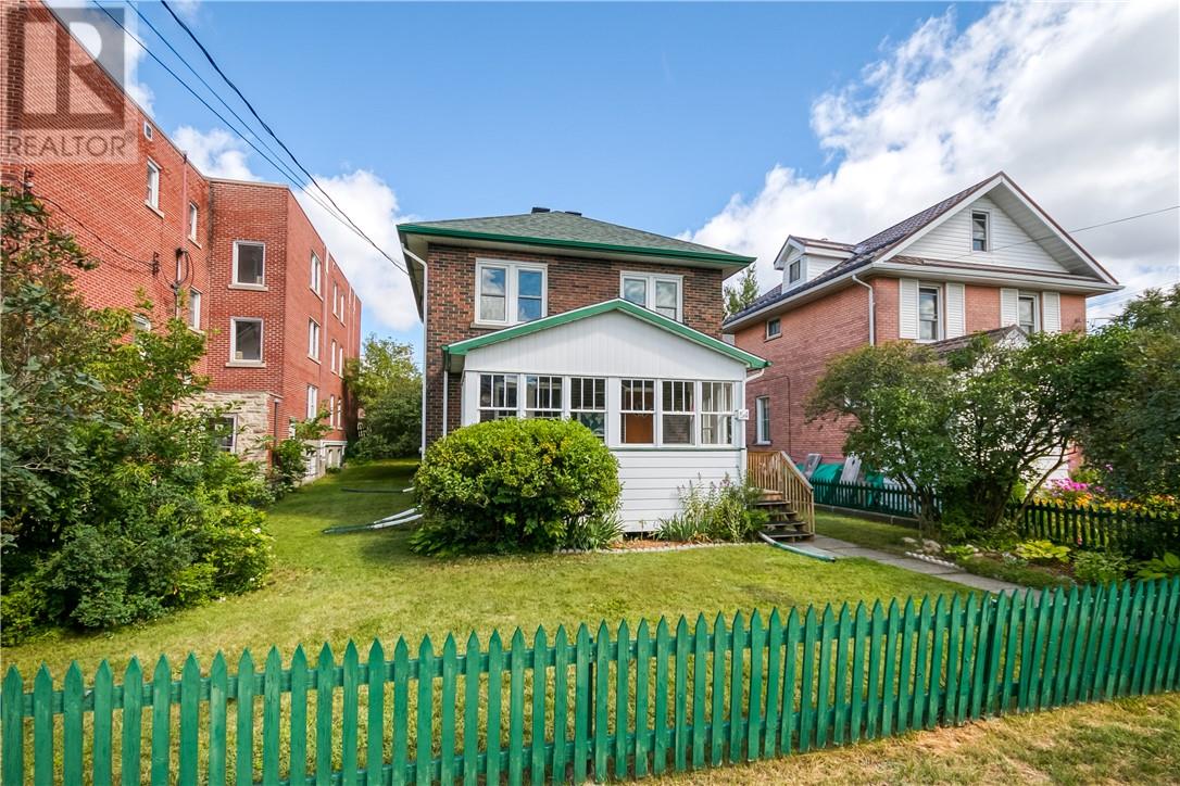 For sale: 54 Bloor Street, Sudbury, Ontario P3C2K6 - 2130942 | REALTOR.ca