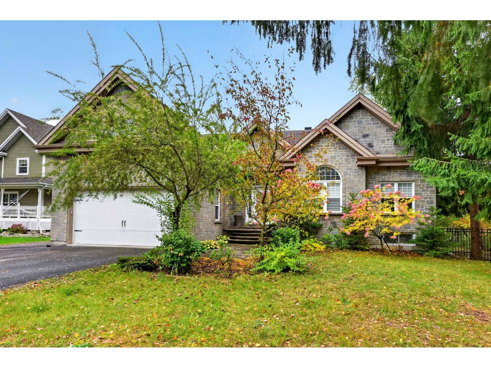 For sale: 1280 Rue Dutchy, Saint-Lazare, Quebec J7T1Z9 - 21425624 ...