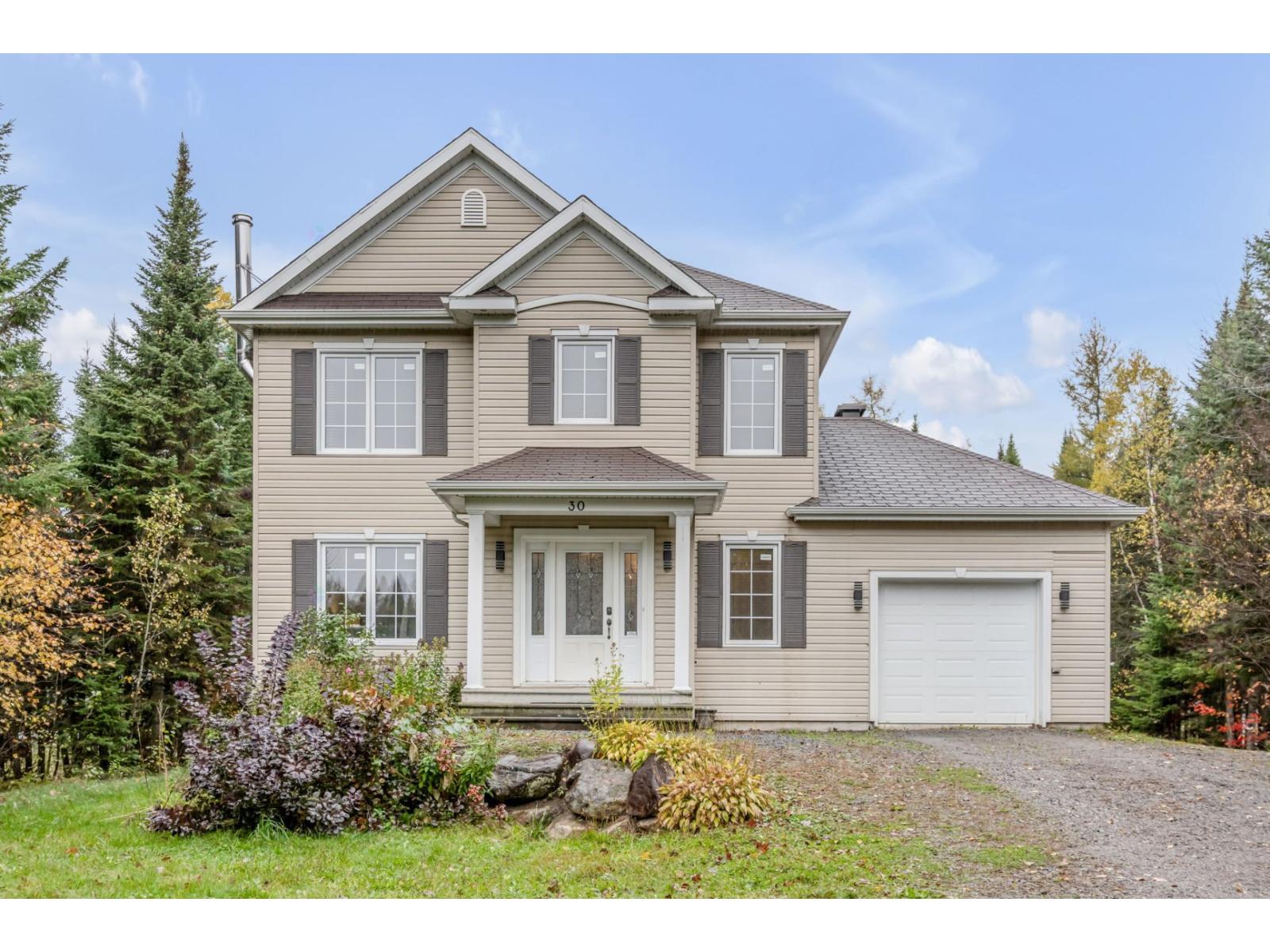 À vendre : 30 Rue de Clare, Shannon, Québec G3S1A4 - 22123792 | REALTOR.ca