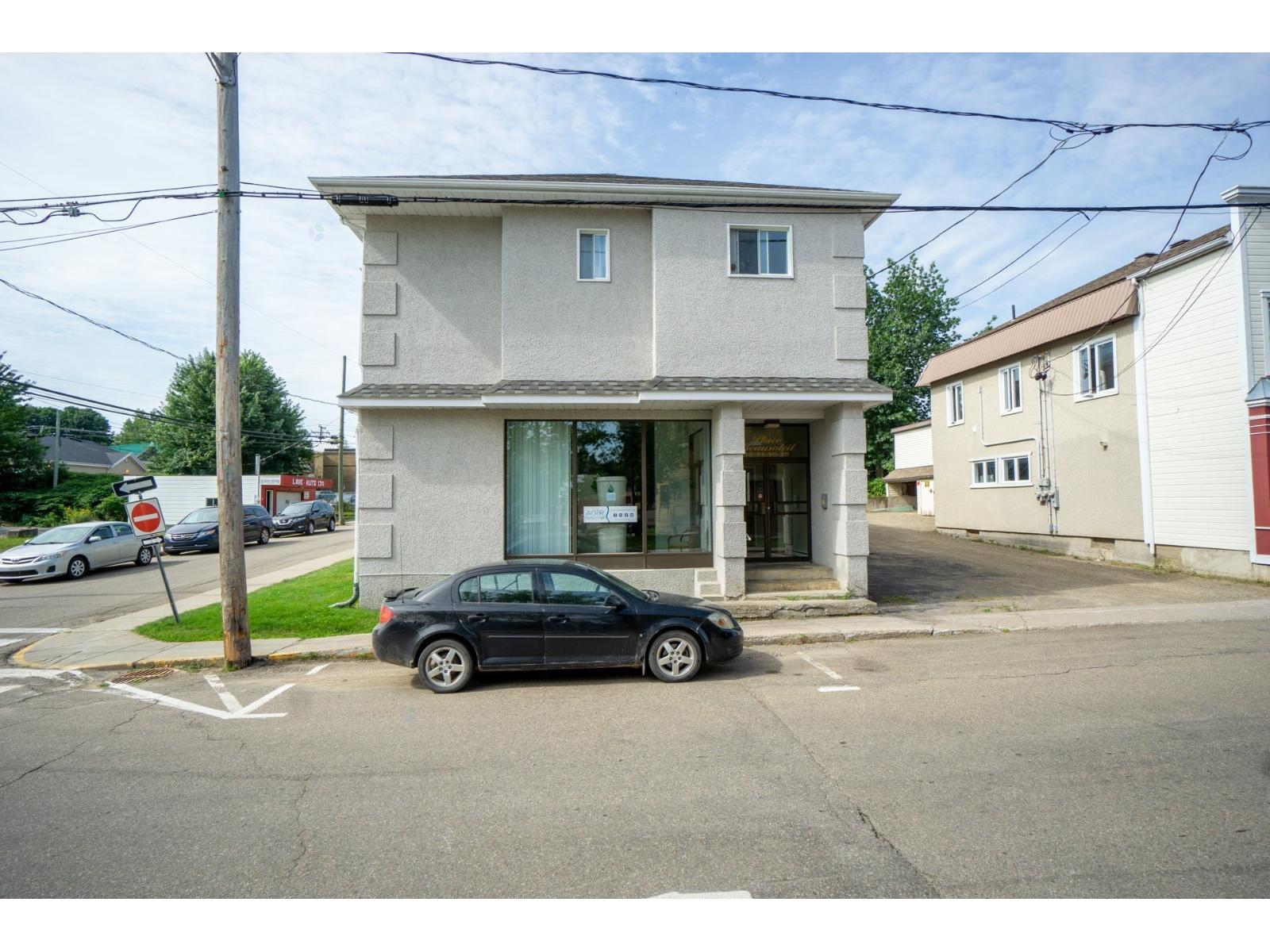 For rent: 48 Rue Beausoleil, Saint-Gabriel, Quebec J0K2N0 - 17093350 ...