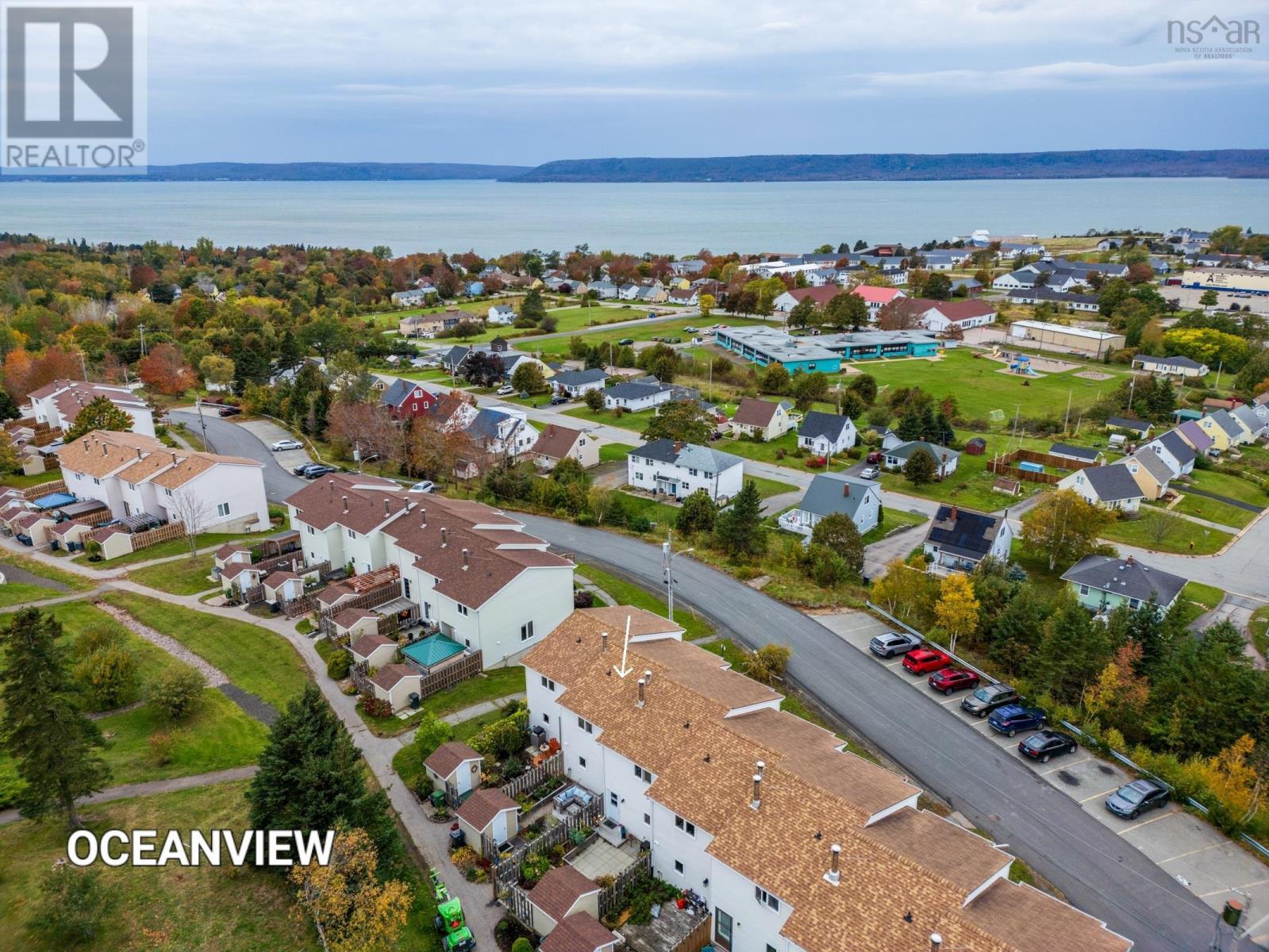 521 Harbour View Crescent