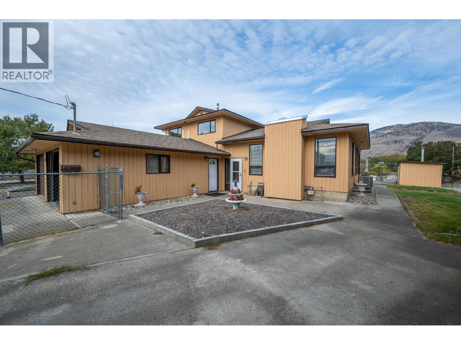 718 Driftwood Place