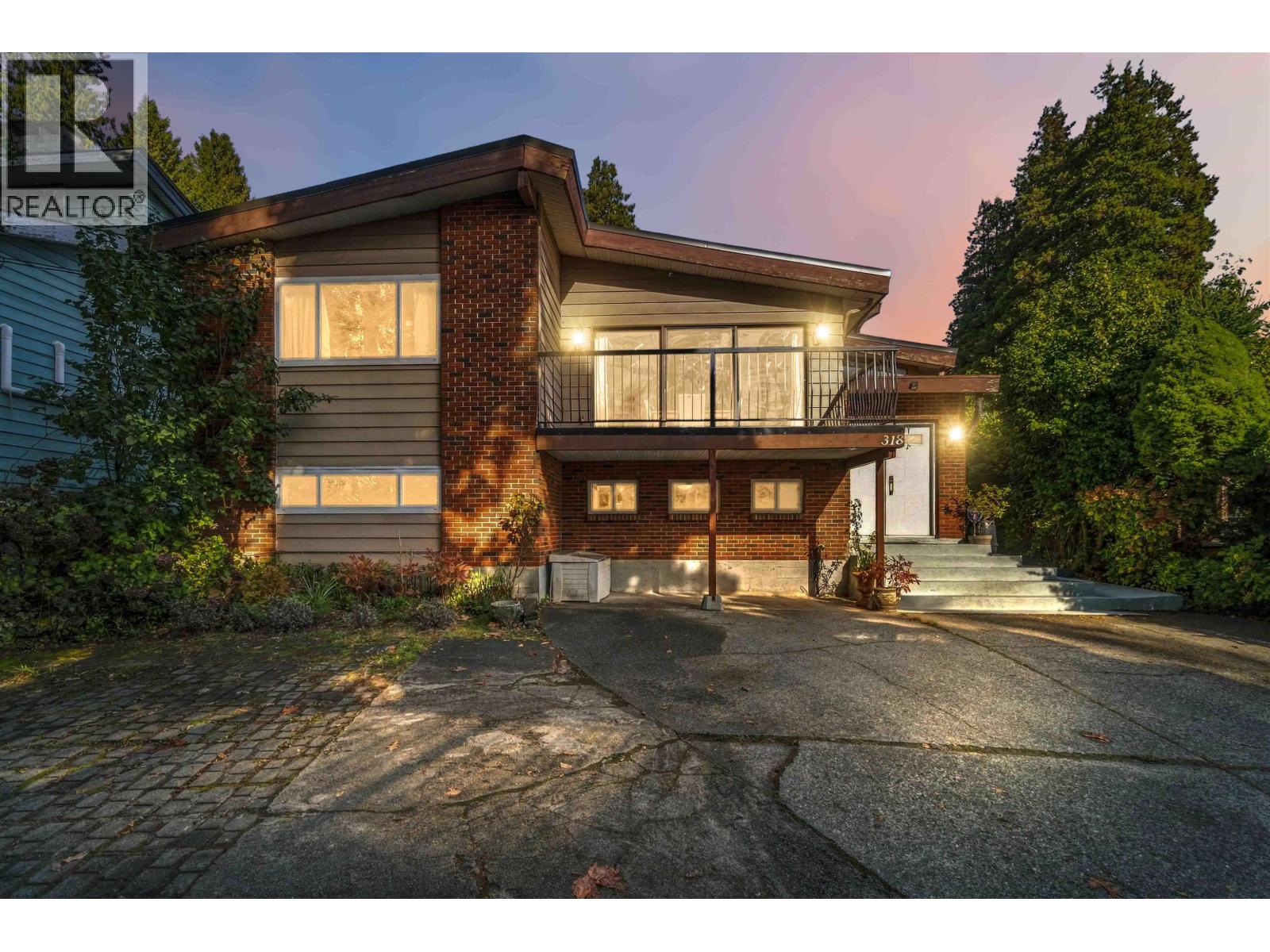 318 MARINER WAY