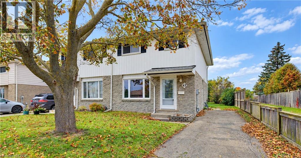 À vendre : 62 THE COUNTRY Way, Kitchener, Ontario N2E2K8 - 40870672 ...
