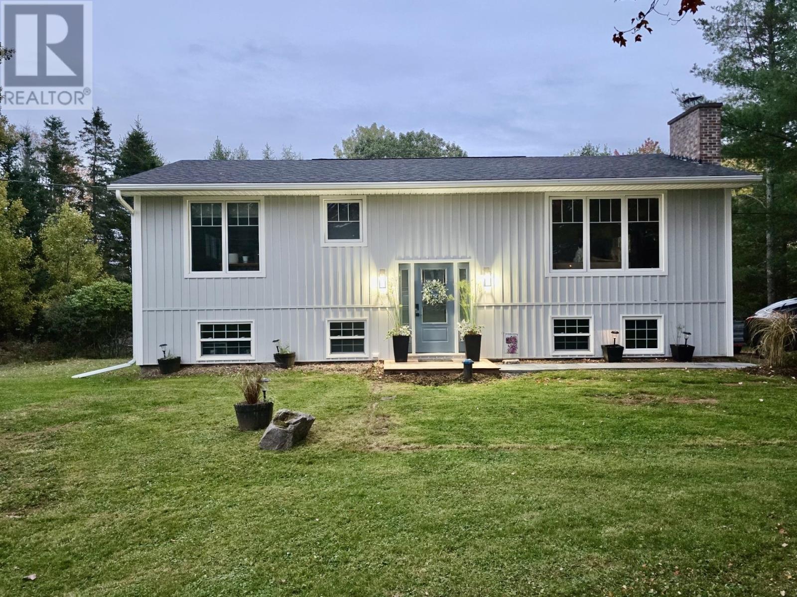 45 Springwaters Place
