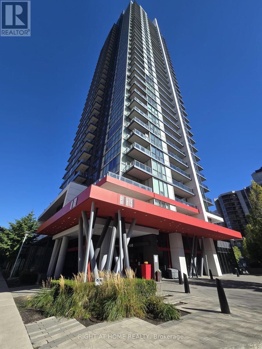 704 - 88 SHEPPARD AVENUE E