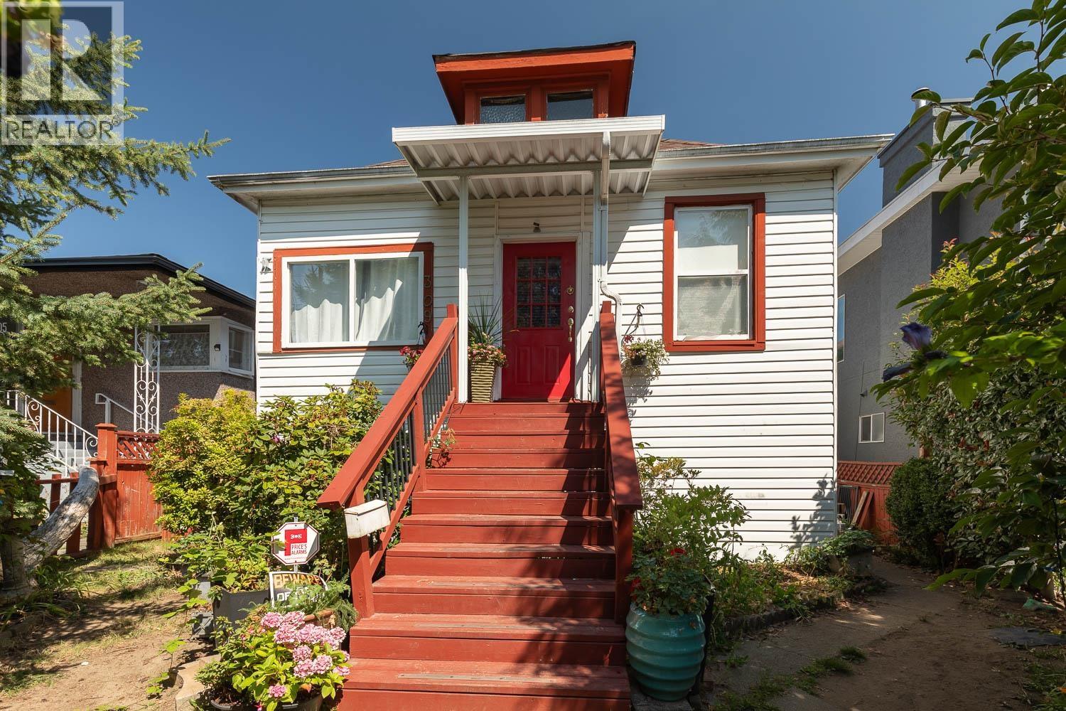 Real Estate Riley R For sale: 309 E WOODSTOCK AVENUE, Vancouver, British Columbia V5W1N2 ...
